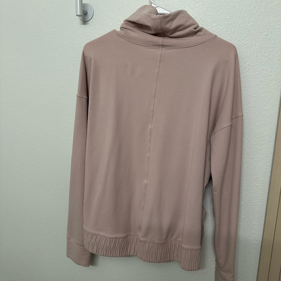 LULULEMON - TURTLENECK PULLOVER W/ POCKETS - Picture 8 of 10